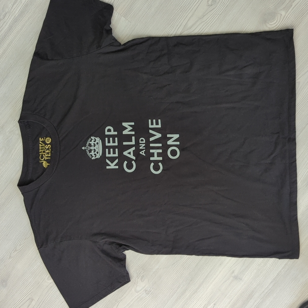 Keep Calm & Chive On men's t-shirt size XL